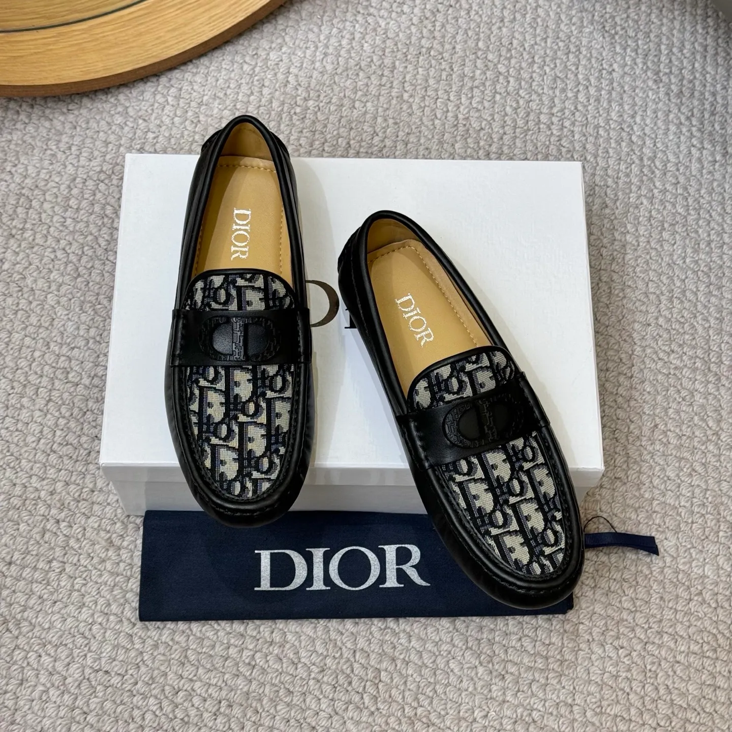 Men's clothing and shoes 💰420! (Yangli) Quality DIOR [Dior’s latest arrival] real auction hot-selling Doudou shoes 🔍DIOR) new Doudou shoes 👍Belgian designer Martin Margiela serves as Gucci shoe designer y full of charm, luxury style gentleman upper: imported cowhide, lining with spring sweat-absorbent first-layer sheepskin. Outsole Brand outsole, the last stitching on the bottom will never come off; equipped with classic Gucci exquisite hardware C D buckle💋The whole pair of shoes is fashionable and casual without losing high-end style; standard 38-46